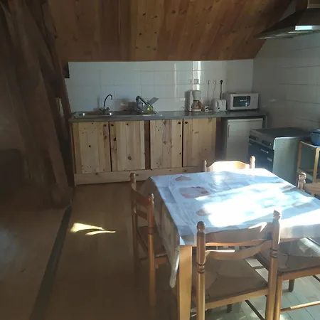 2-6 Personne En Perigord * Thiviers